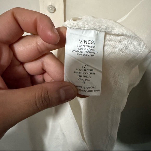 Vince Mixed Media Silk Linen Back Long Sleeve Button Down
Blouse Size Small - Picture 6 of 9